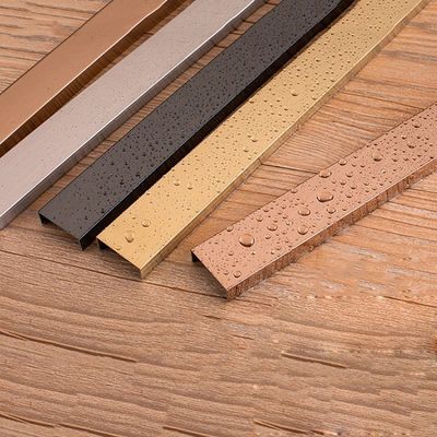 Bon prix Catégorie du panneau de jonction de tuile d'acier inoxydable de 4*8FT 304 moderne pour des murs de fond en ligne