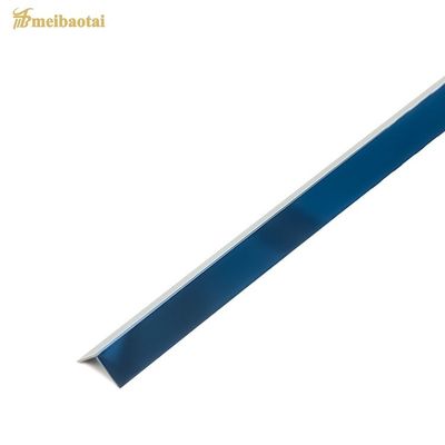 Couche de couleur PVD en acier inoxydable en forme de L