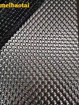 Tôle d'acier inoxydable argentée polie gaufrée à quatre pieds avec une épaisseur de 0,85 mm pour applications décoratives