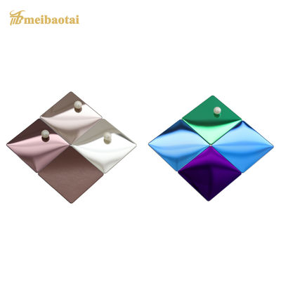 Finition miroir feuille d'acier inoxydable décoratif 4x8 Taille avec 0,6 mm d'épaisseur pour un décor élégant