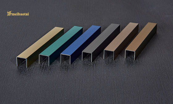 304 carreaux en acier inoxydable décoratif profilé en U avec rainure en V et revêtement de couleur