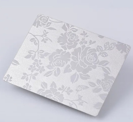 Plaque d'acier inoxydable en relief miroir Ss304 durable pour affichage et décoration