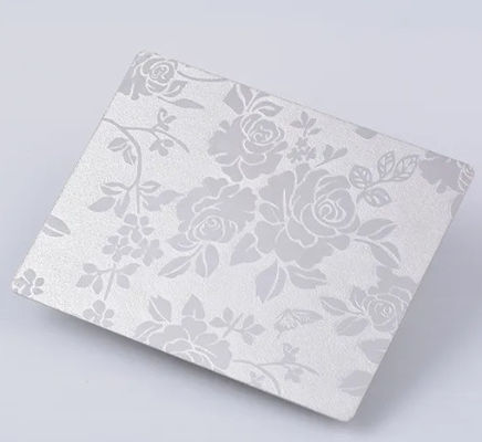 Bon prix Plaque d'acier inoxydable en relief miroir Ss304 durable pour affichage et décoration en ligne