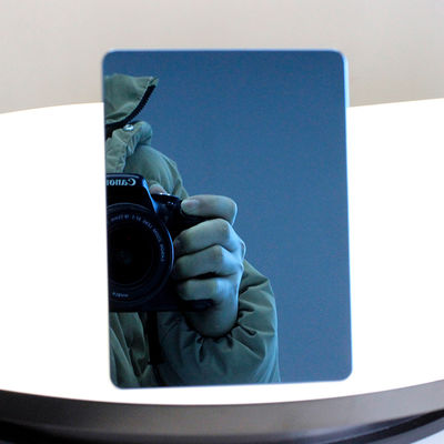 Tôle d'acier inoxydable PVD miroir bleu de qualité 304/201 et d'épaisseur 0,3-1,2 mm pour applications décoratives