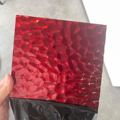 Conception de nid de miel Chine Rétroviseur rouge en relief feuille d'acier inoxydable d'une épaisseur de 0,85 mm pour un usage décoratif