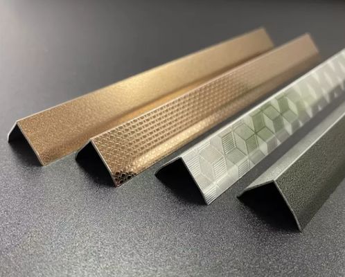 Bon prix Acier inoxydable 304 Grade L Carreaux Trim avec V bord en rainures pour les murs et le sol dans 2438mm Longueur en ligne