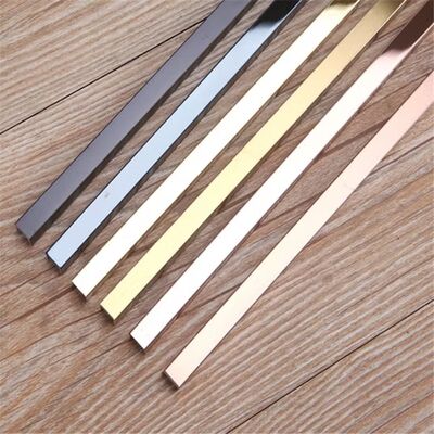 Bon prix 304 acier inoxydable U profilés carreaux de garniture avec revêtement de couleur PVD dans 10 pieds de longueur en ligne