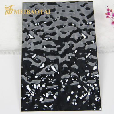 Tôle d'acier inoxydable avec revêtement PVD noir anodisé à motif d'ondulation d'eau, dimensions 1219 mm x 2438 mm, pour murs et plafonds décoratifs