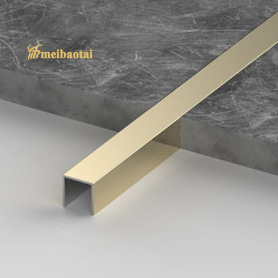 304 dureté de l'équilibre HV200 de profilé en u d'acier inoxydable avec le film de PVC 7c
