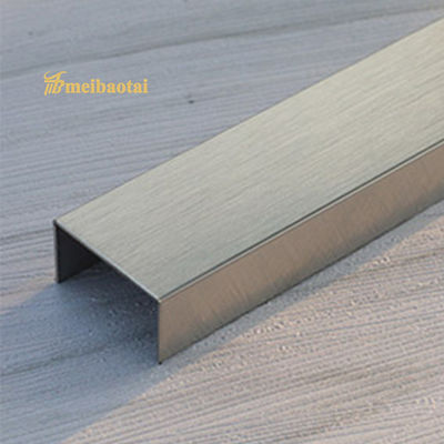 Bon prix Équilibre 10mm, équilibre inoxydable 0.55mm de tuile d'acier inoxydable d'ASTM de plancher de conception de délié en ligne