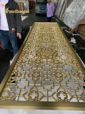 Bon prix Revêtement standard d'en PVD de diviseur de pièce de cadre en acier de l'or SS201 en ligne