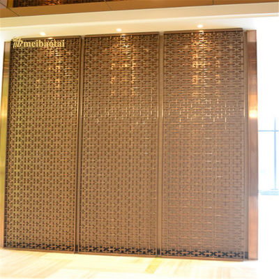 Bon prix Parement en acier inoxydable de forme à damiers Diviseur de chambre Décoration d'hôtel en ligne