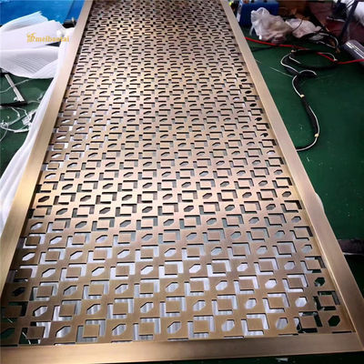 Bon prix Parement de chambre en aluminium en acier inoxydable revêtu en or PVD noir Taille personnalisée en ligne