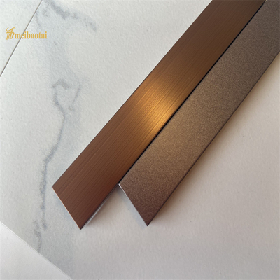 Sablage d'en cuivre d'équilibre de tuile d'acier inoxydable d'épaisseur de 0.6MM et HL de forme de finition d'U